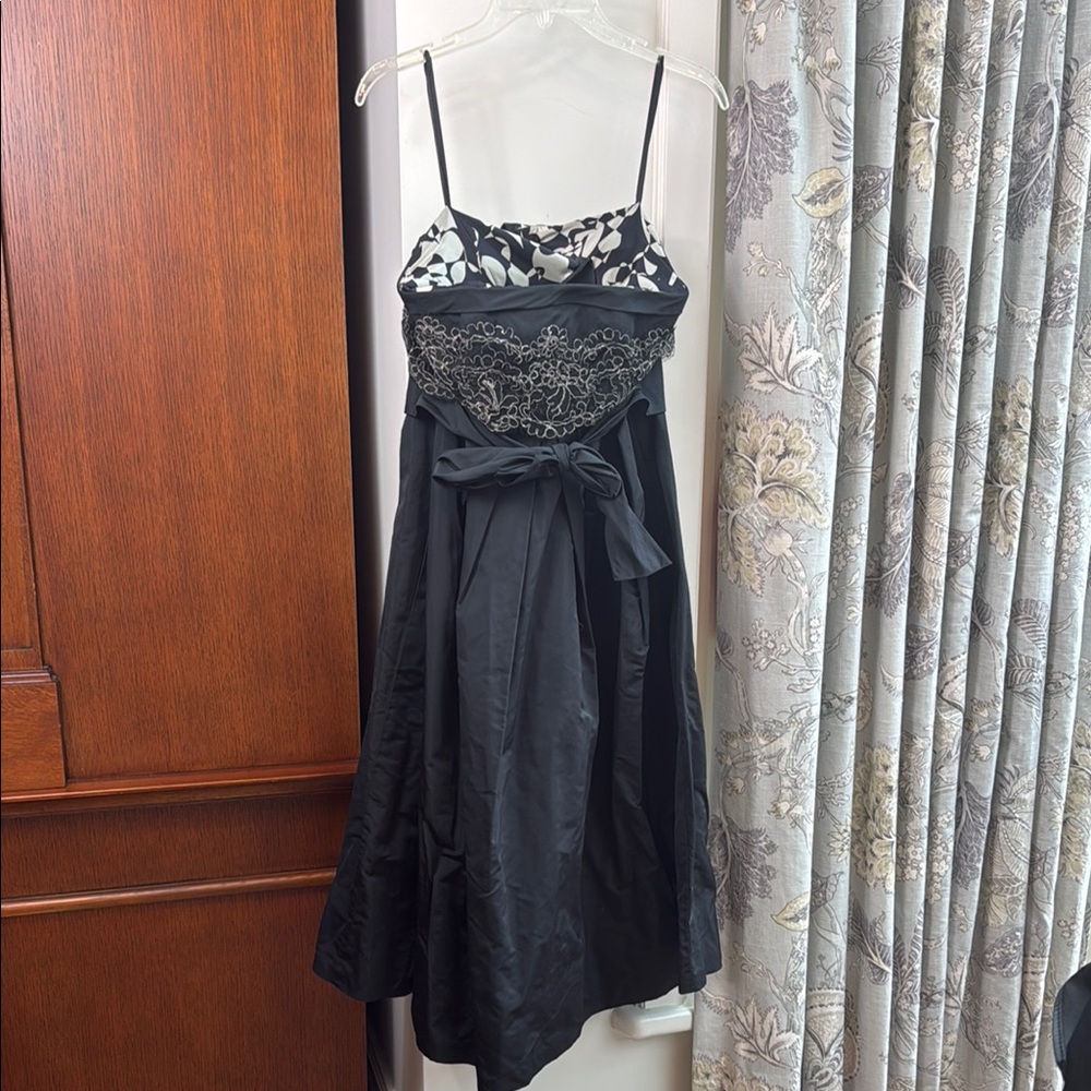 Elegant Black and White Dress with Lace Detail